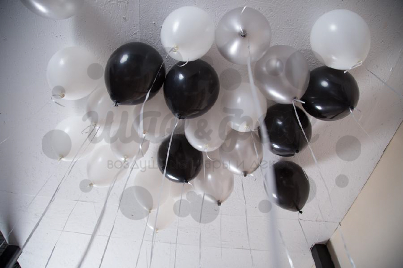 шары под потолок микс черно-белый