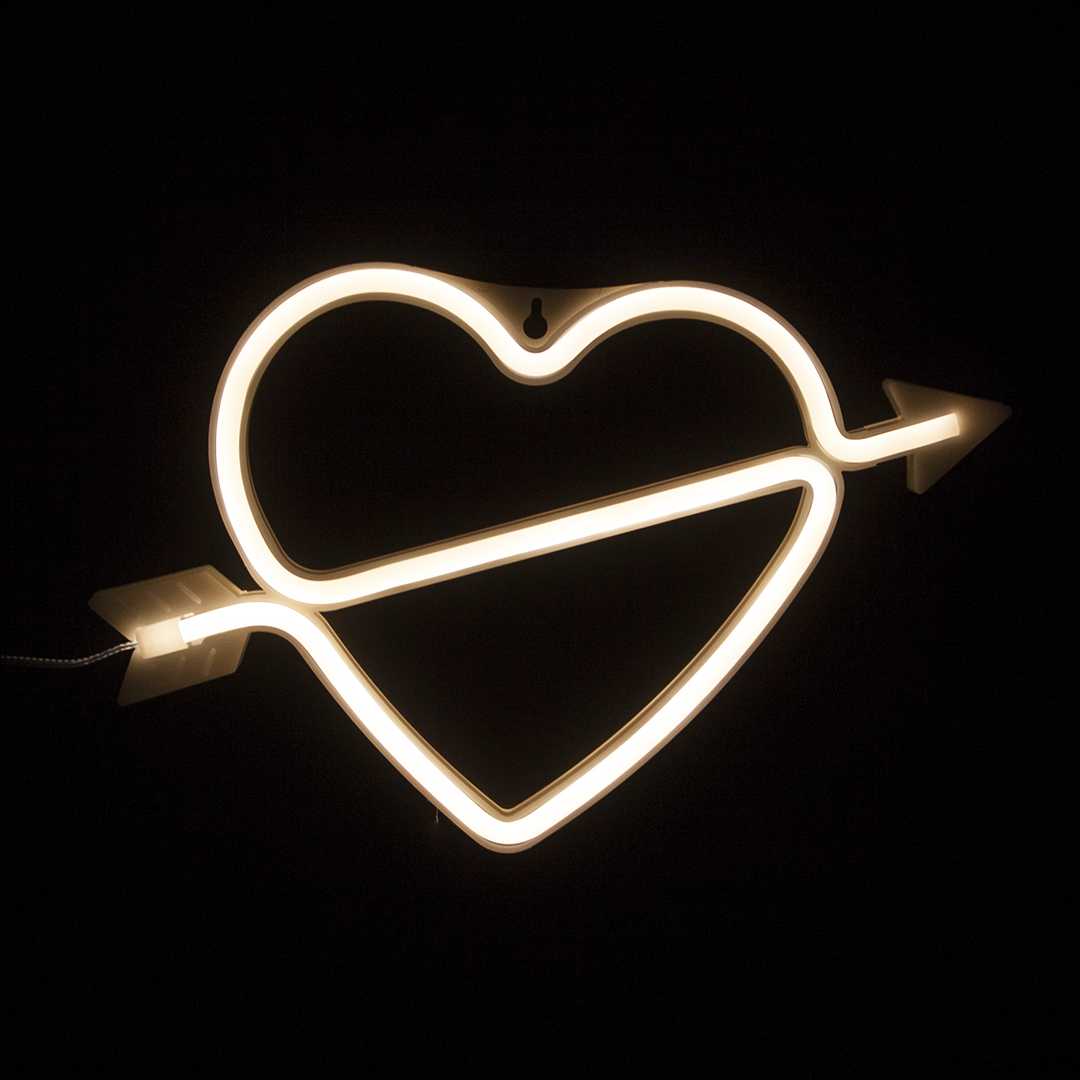 световая фигура сердце, со стрелой, 18*28 см. теплый белый
