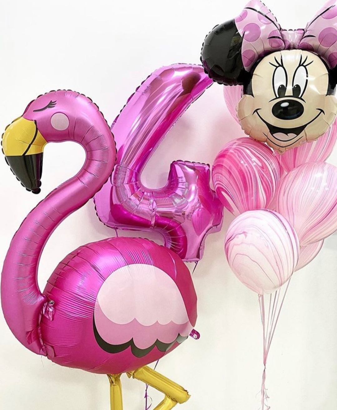 яркий розовый фламинго и минни маус для девочки на 4 годика