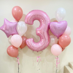 Нежные розовые шарики на 3 годика для девочки