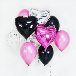Букет из черно-розовых шаров с сердцами