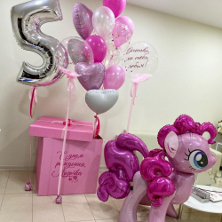 Розовые шары и пони на 5 лет девочке