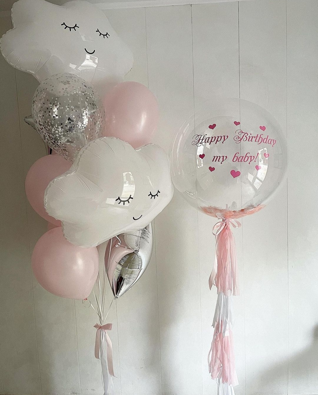 нежно-розовые шарики со спящими облаками