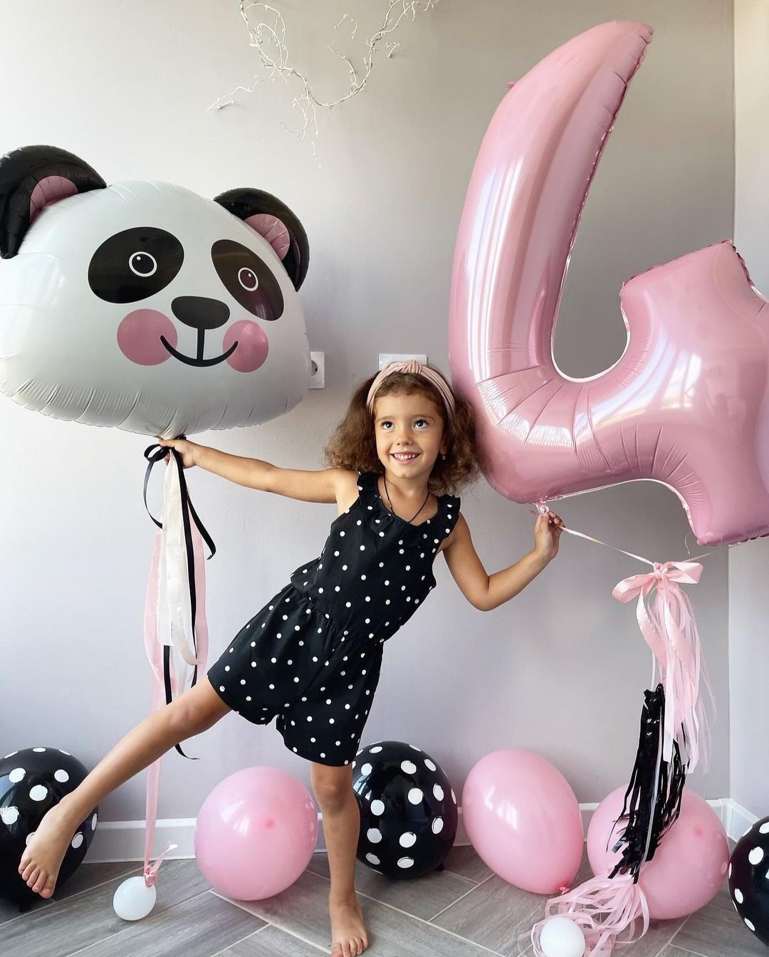шарик-панда и розовая цифра на 4 годика для девочки