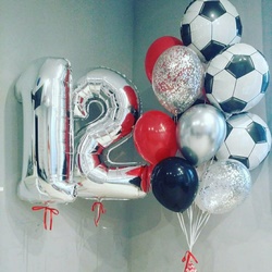 Композиция из шаров на День Рождения мальчика в стиле Футбол