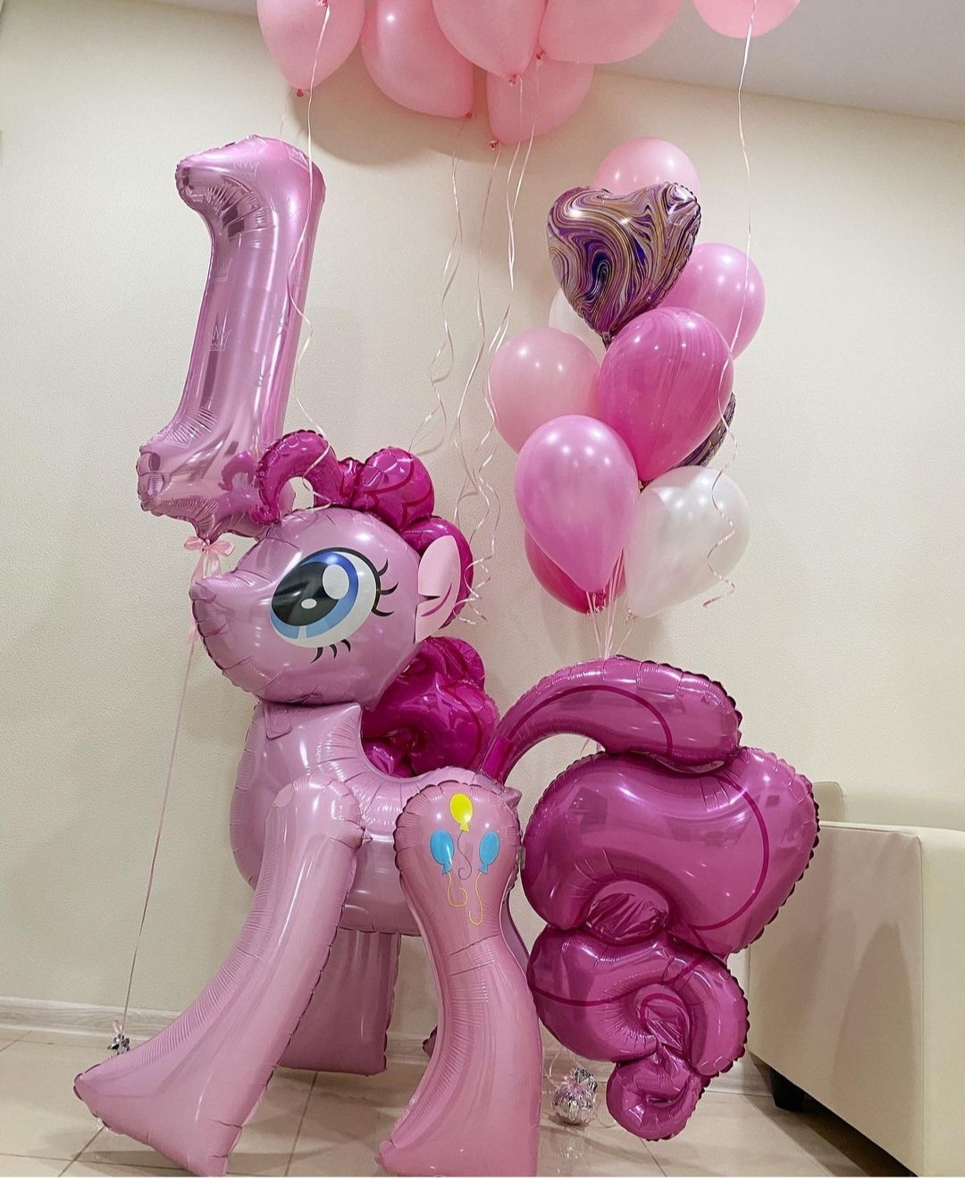 шарики на годик девочке с розовой пони