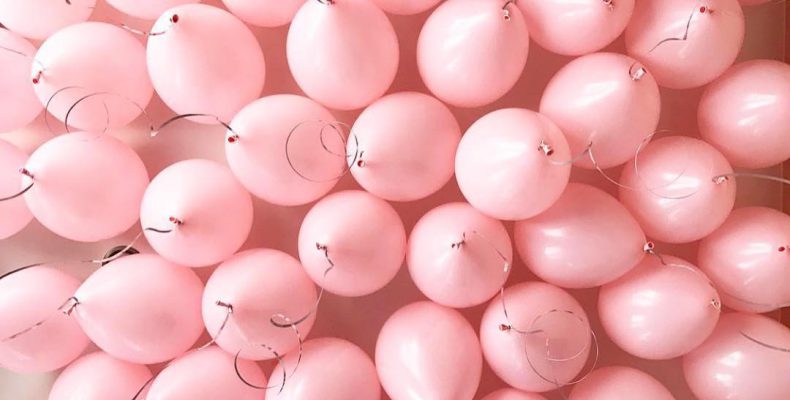 розовые воздушные шарики
