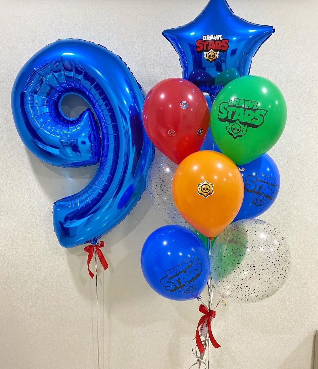 синяя фольгированная цифра с разноцветными шарами для мальчика 9 лет 