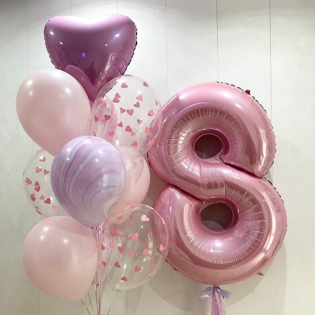 нежные шары в розовых тонах с фольгированной цифрой девочке на 8 лет