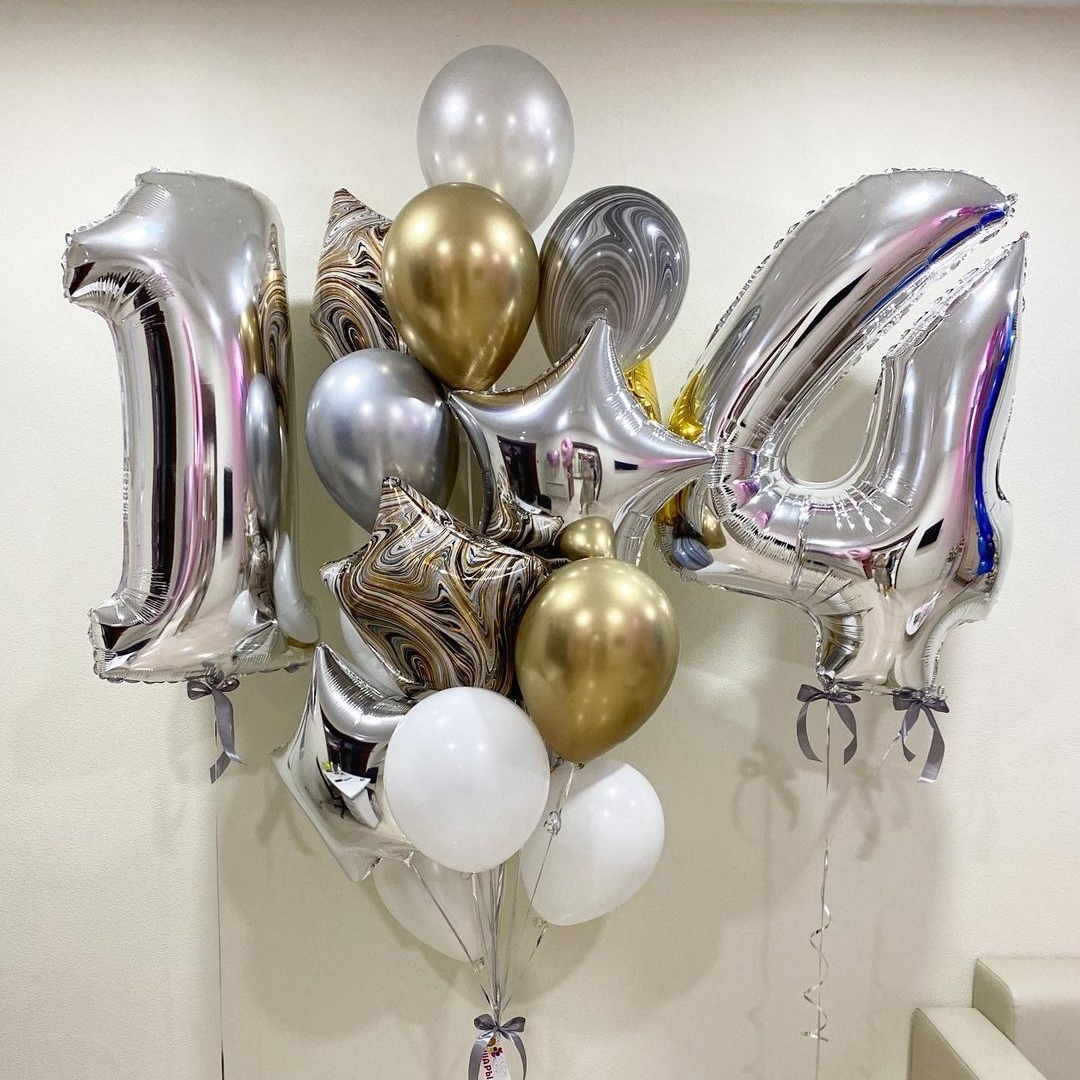 серебряные шары и шары с разводами на 14-летие