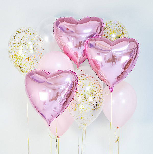 букет из розово-золотых шаров с сердцами