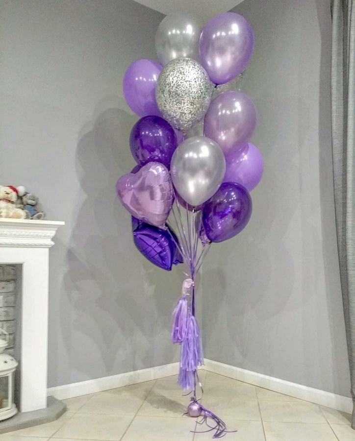 фиолетовый фонтан из шаров