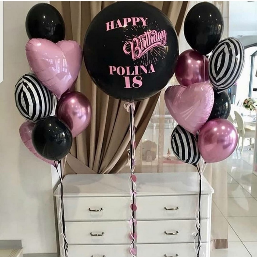 черно-розовая композиция из шариков
