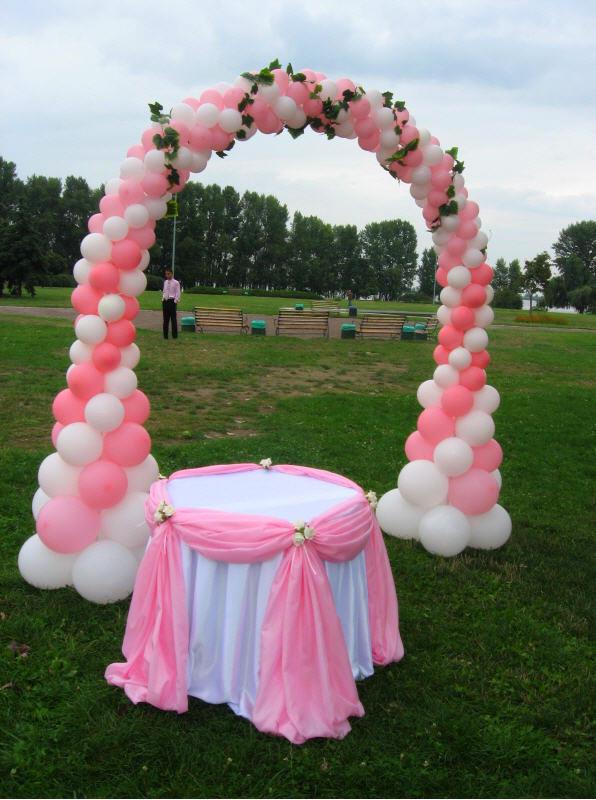свадебная арка из шаров стационарная 