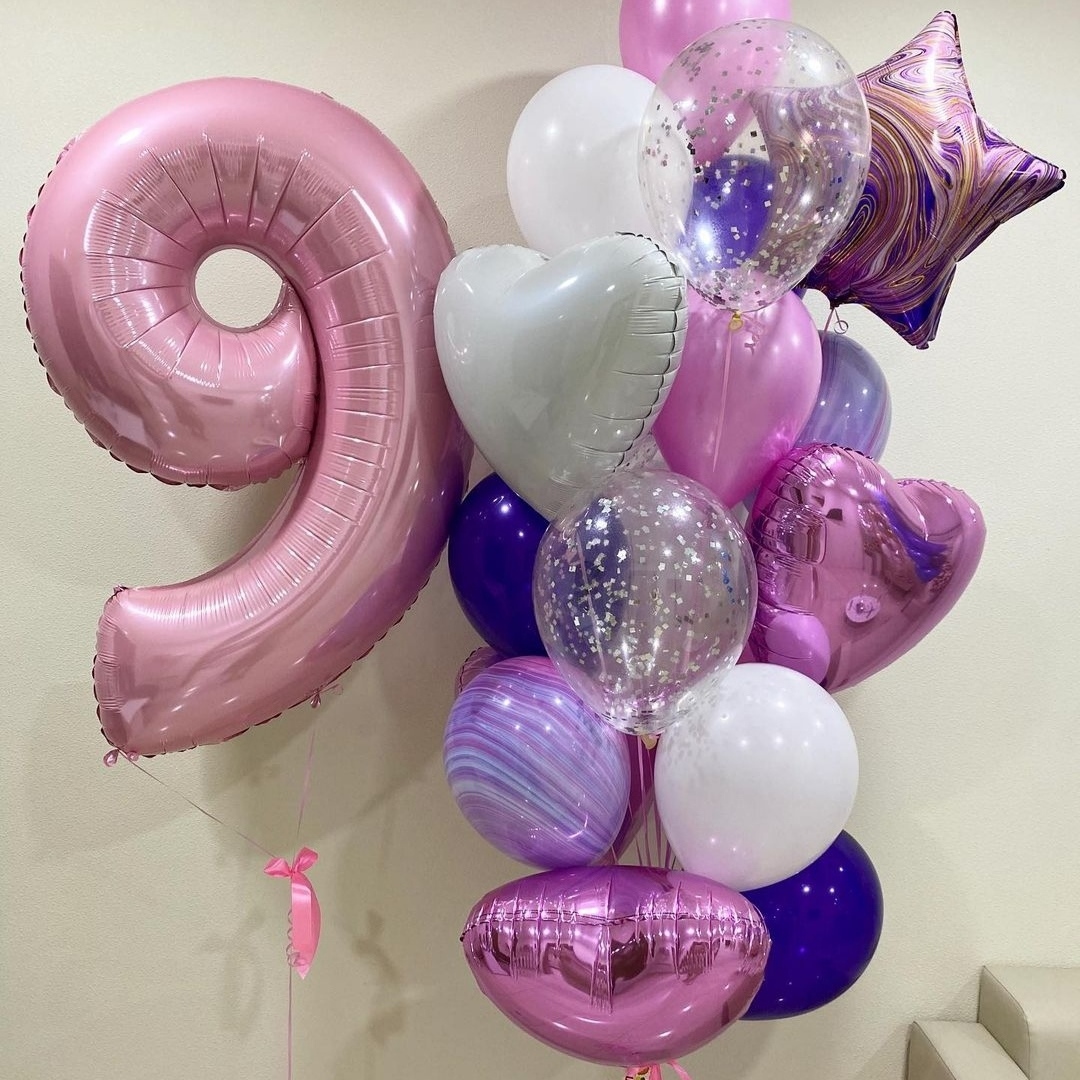 нежная сборка шаров в розовых тонах с фольгированной цифрой девочке на 9 лет