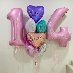 Разноцветные фольгированные сердца с розовыми цифрами для девочки на 14 лет