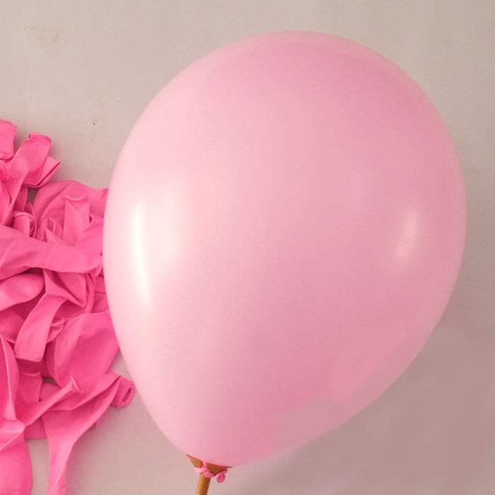 розовое облако с хромированными шарами