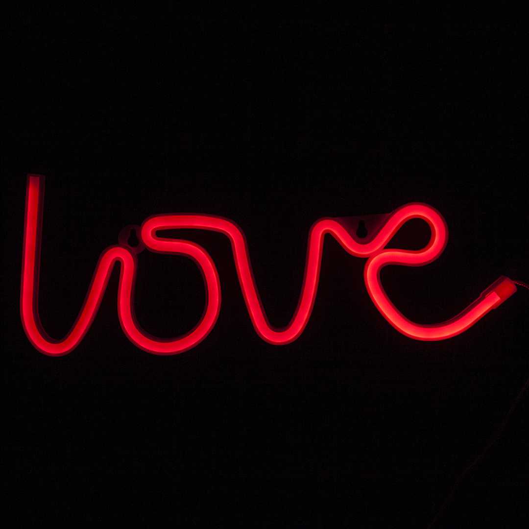 световая надпись love, 13*35 см. красный
