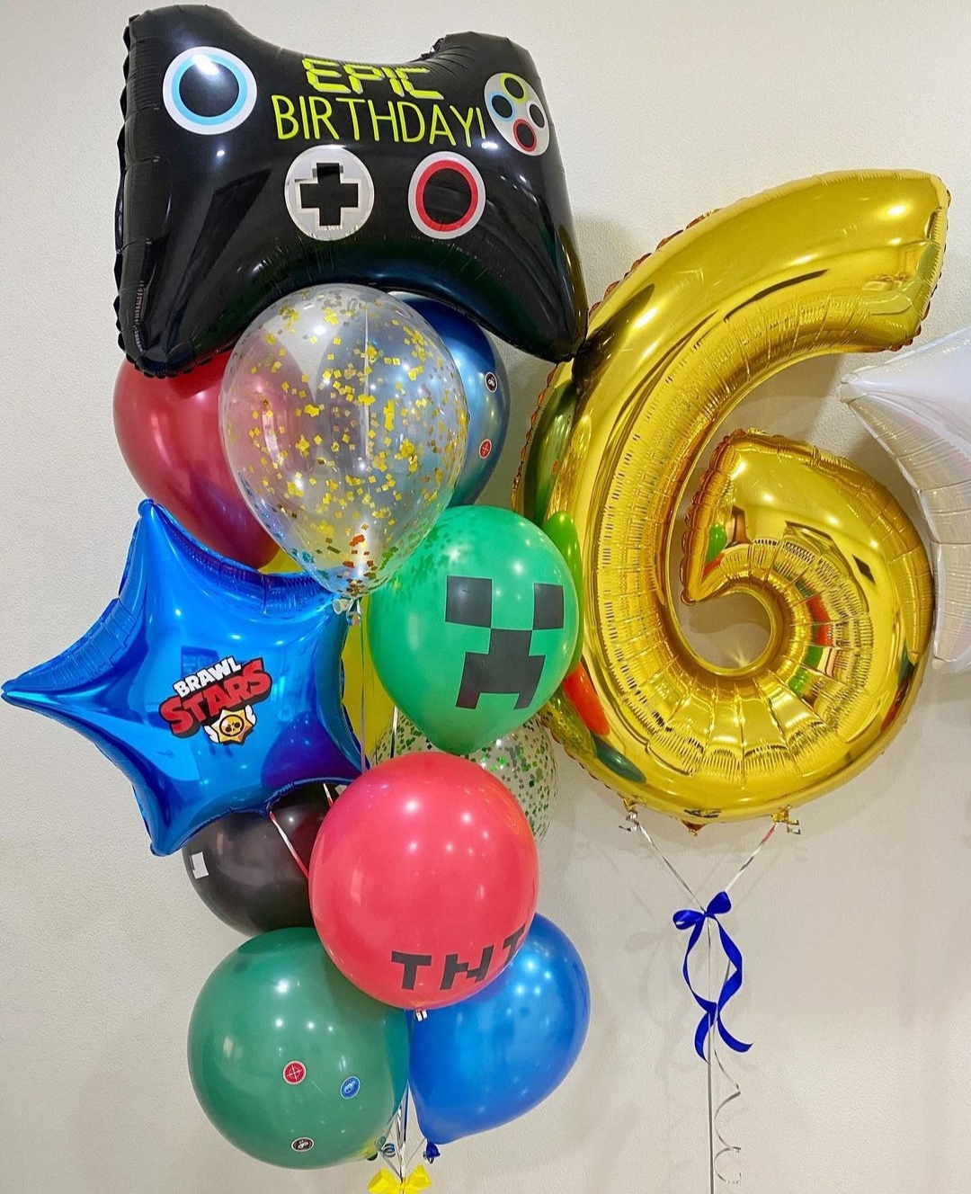разноцветные шары с шаром-джойстиком на 6 лет мальчику