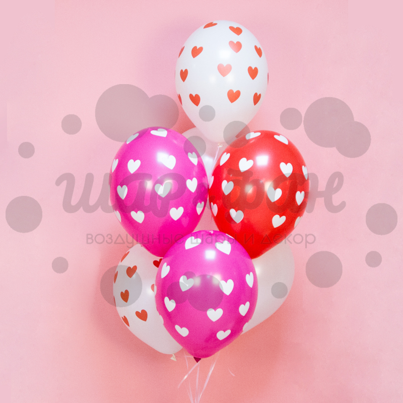 розово-бело-красные шары с принтом сердечками