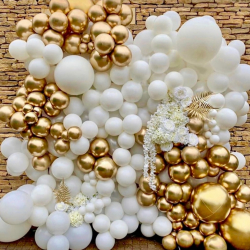 Воздушная стена из шаров на свадьбу 